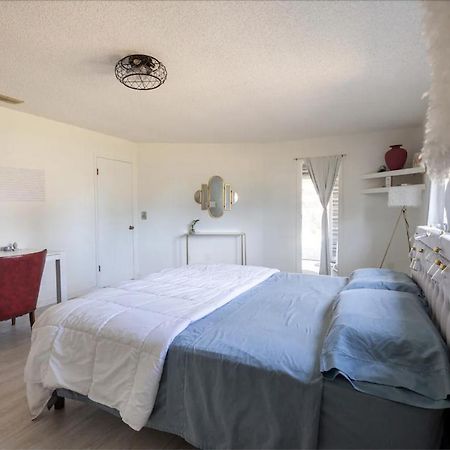 Serenity Studio Hotel Fort Pierce Exterior photo